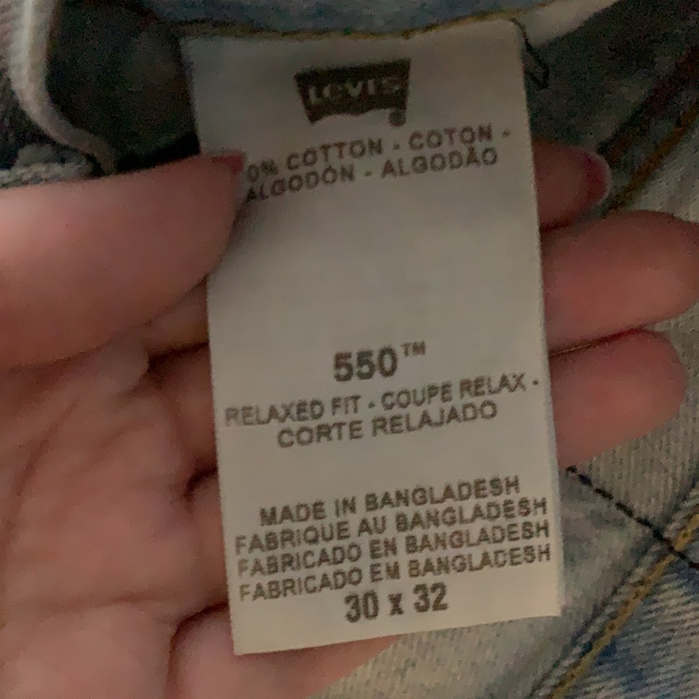 Levi Shorts - image 4